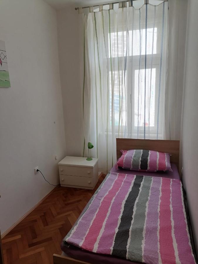Ferienwohnung Kupus By Arena Pula Exterior foto