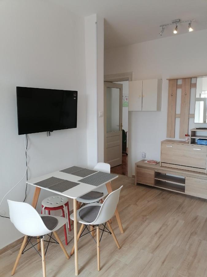 Ferienwohnung Kupus By Arena Pula Exterior foto